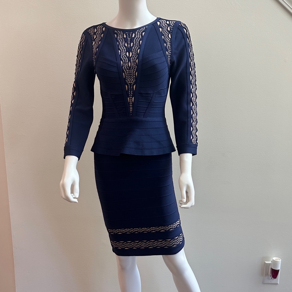 Elegant Herve Lager Navy Lace Dress